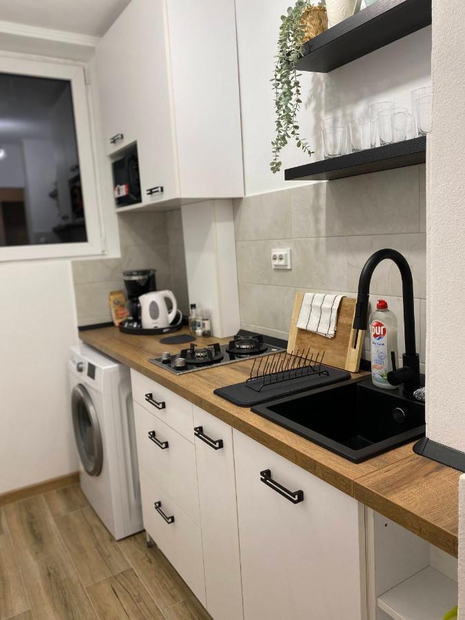 Cozy North Railway St - 4 Min Walk Appartamento