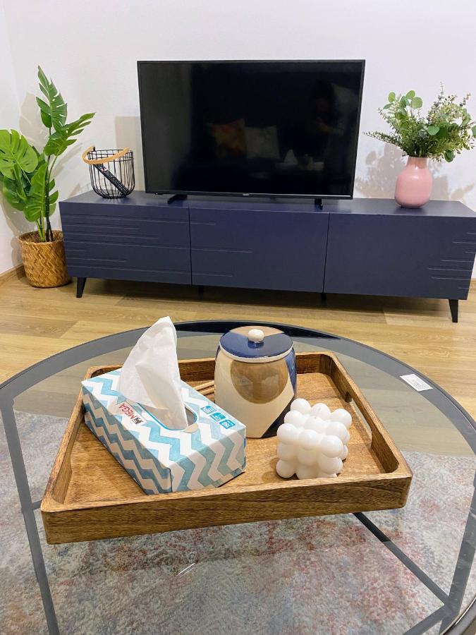 Cozy North Railway St - 4 Min Walk Apartment *