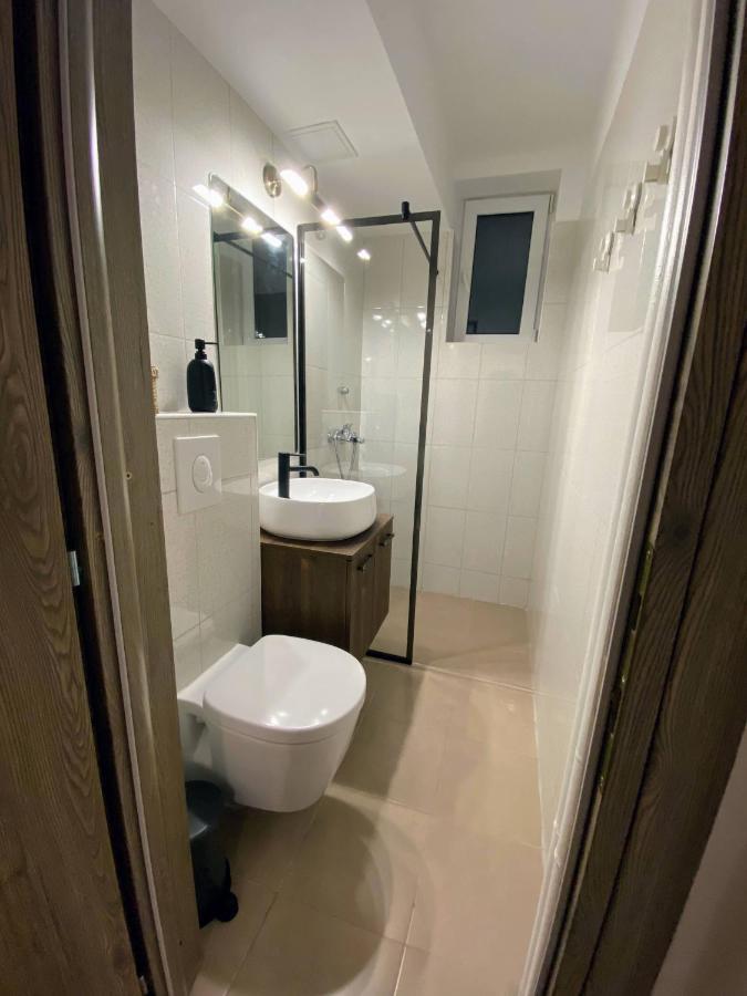 Cozy North Railway St - 4 Min Walk Apartment *